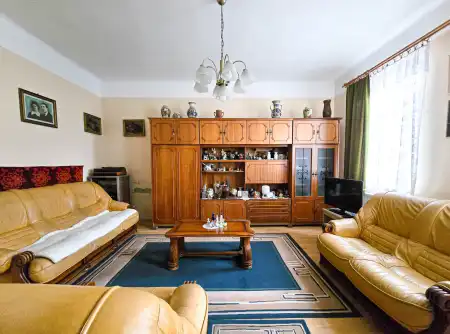 Eladó családi ház, Budapest, XV. kerület 3 szoba 87 m² 58 M Ft