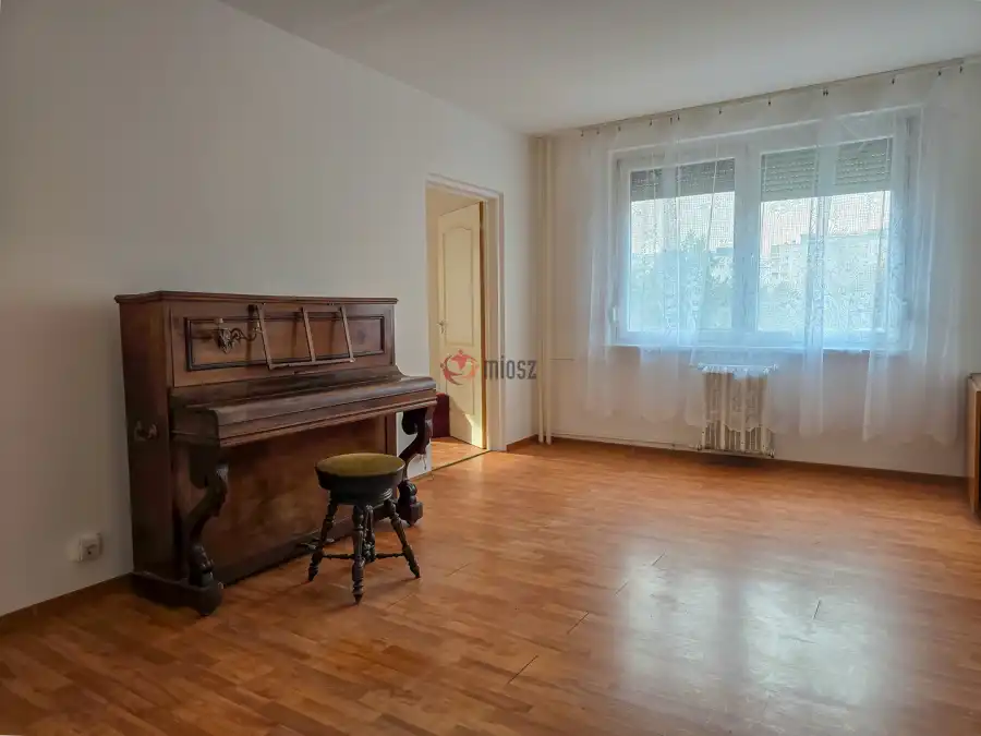 eladó panellakás, Budapest, XV. kerület