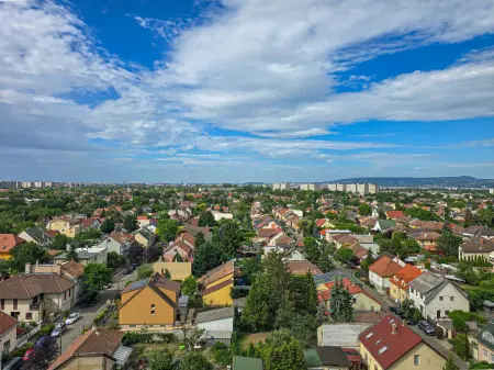 Eladó panellakás, Budapest, XV. kerület 1+2 szoba 55 m² 56 M Ft